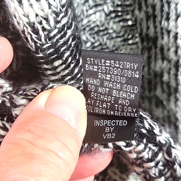 I.N. STUDIO Black and White Diamond Knit Open Front Cardigan Size PS - Picture 4 of 6